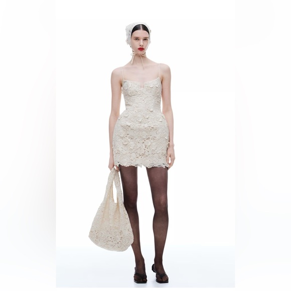 Magda Butrym H&M FLORAL APPLIQUE HOURGLASS LACE DRESS NWT - Picture 1 of 11